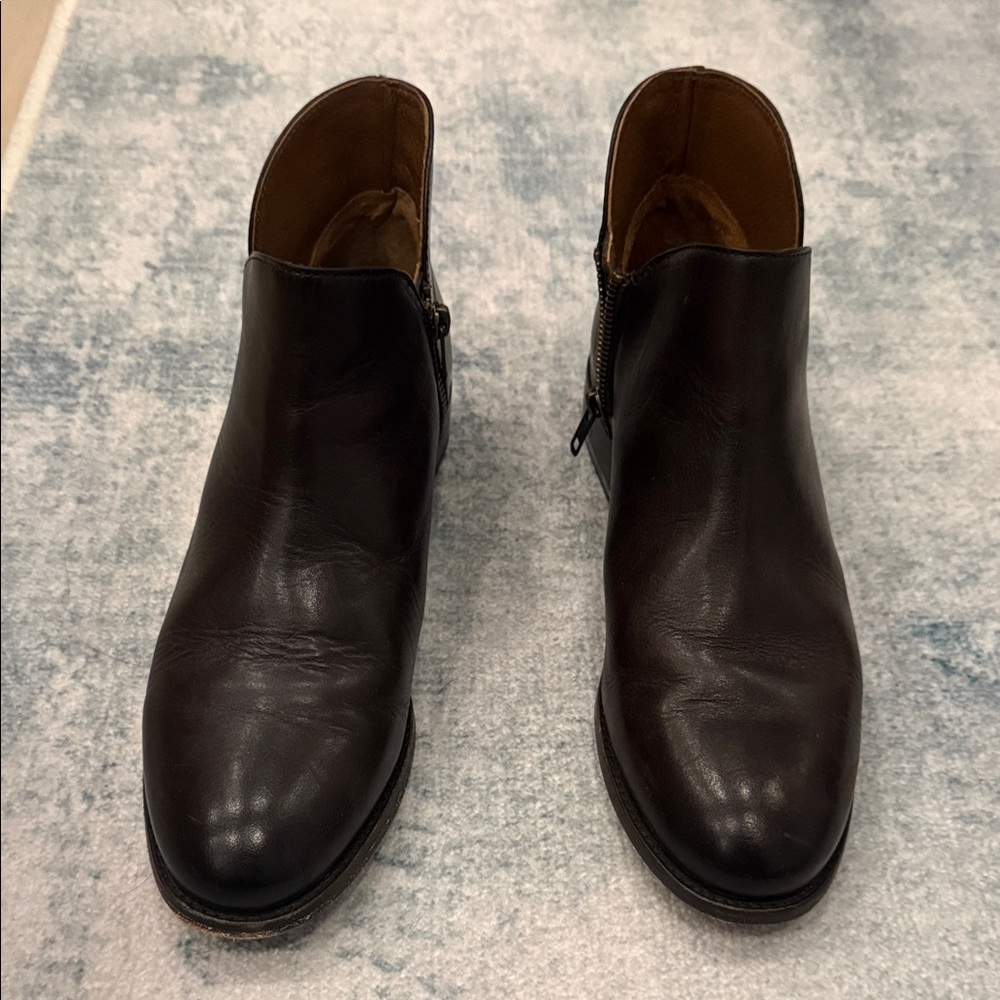 Women’s dark brown Frye Leather Ankle Boots